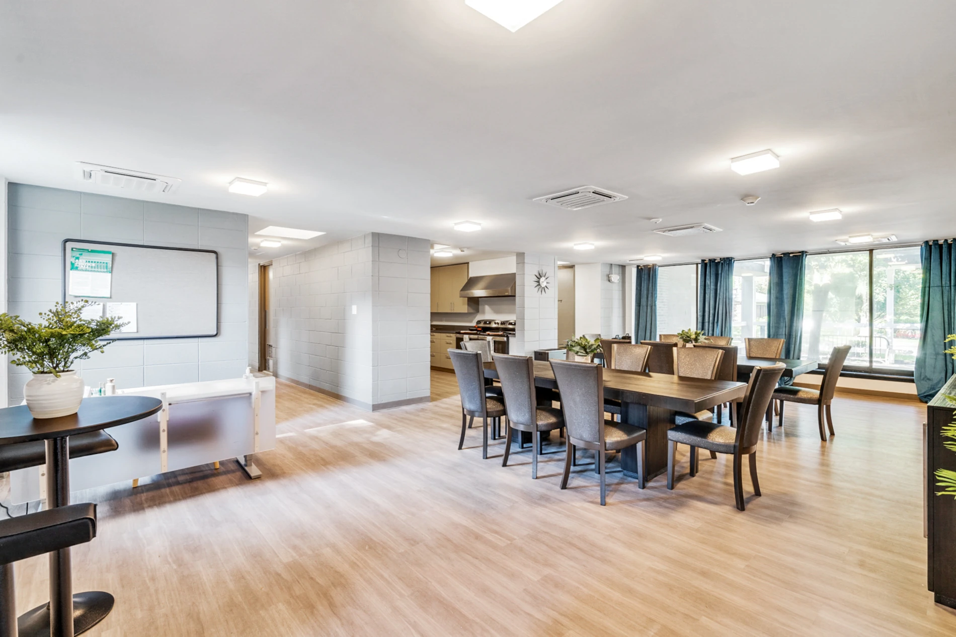 Dining Room. Midcentury modern high-top table. 